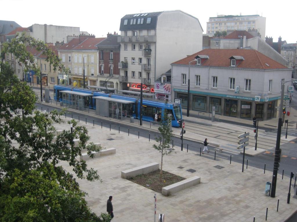 Hotel Le Parisien Реймс Стая снимка